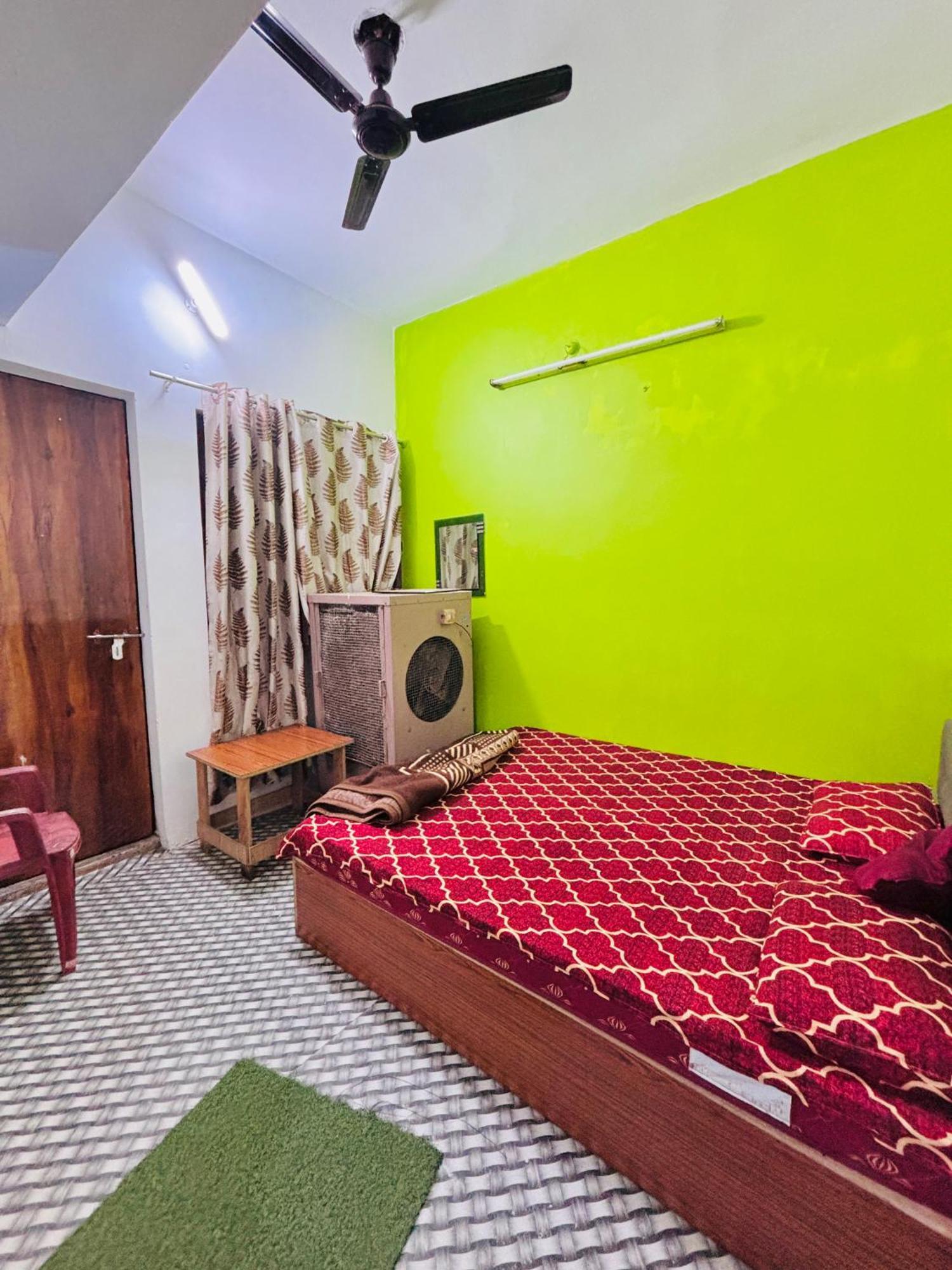 Shivalay Paying Guest House Waranasi Zewnętrze zdjęcie