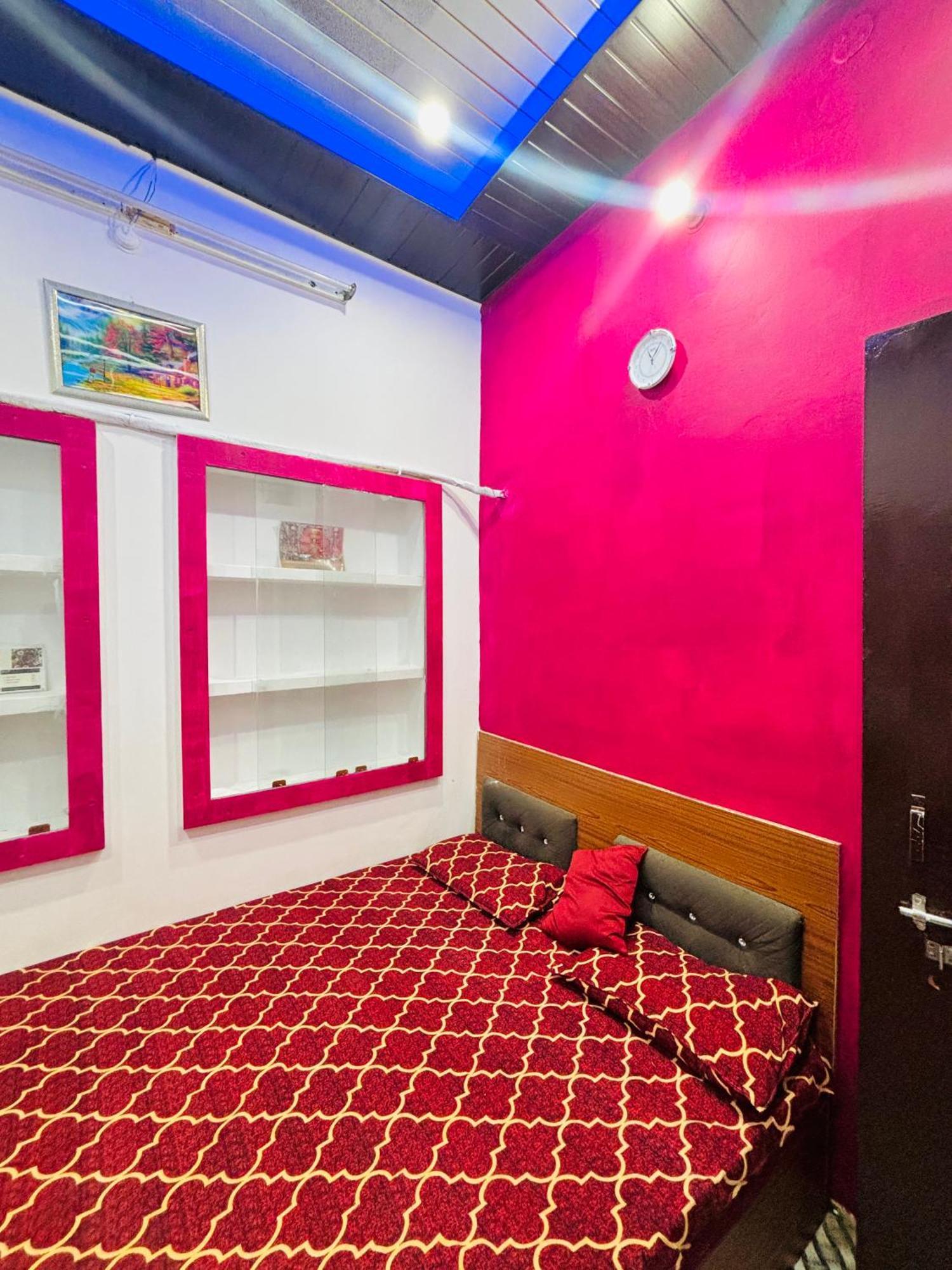 Shivalay Paying Guest House Waranasi Zewnętrze zdjęcie