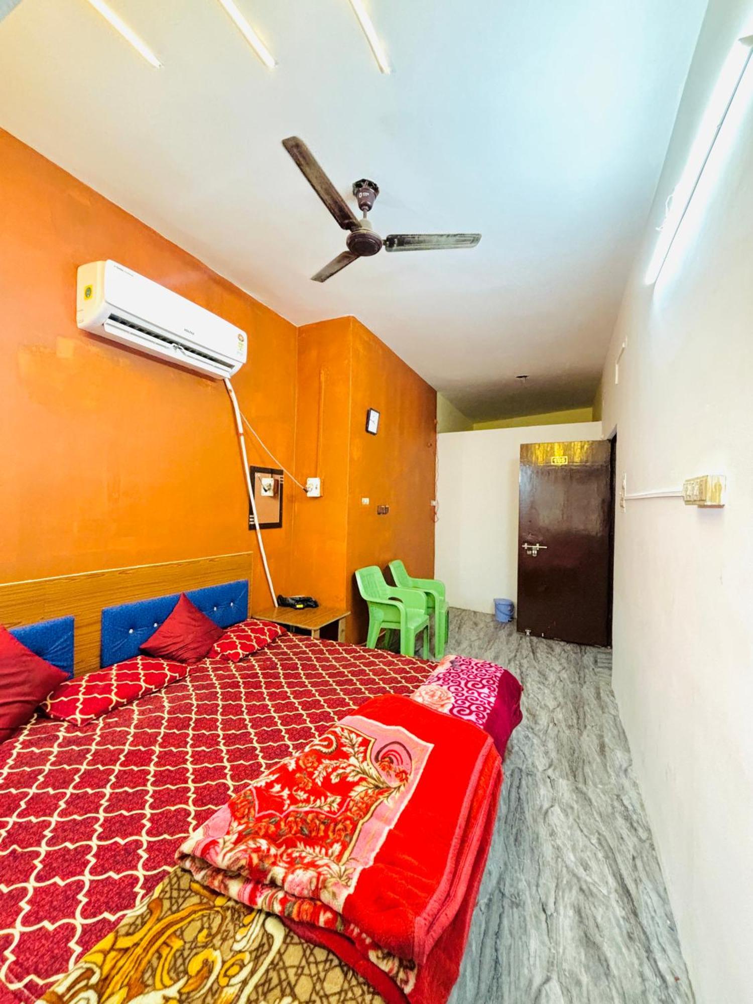 Shivalay Paying Guest House Waranasi Zewnętrze zdjęcie